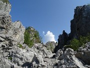 28 Passiamo nel 'labirinto' tra roccioni, guglie, torrioni